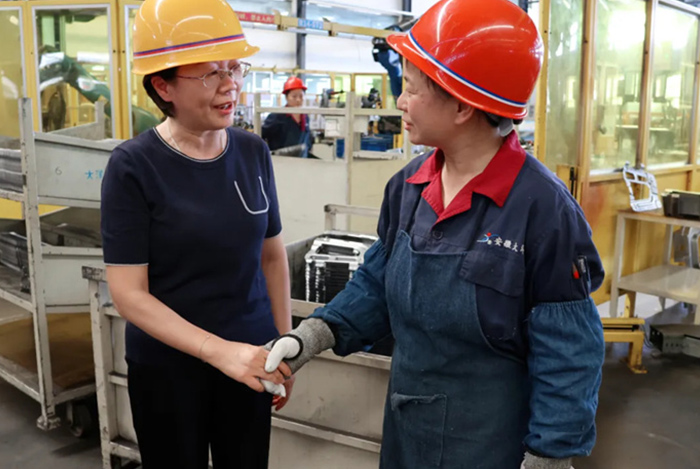 安徽大洋開展夏季送清涼慰問活動